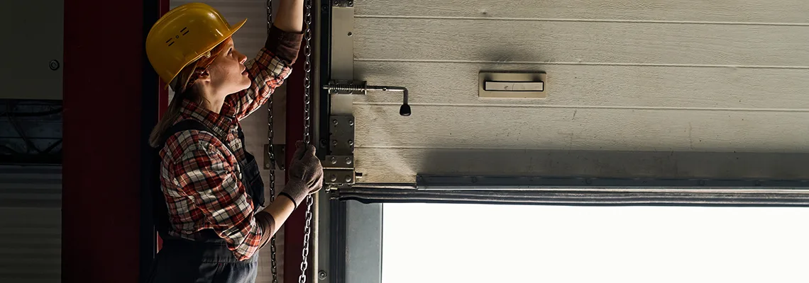 Overhead Garage Door Technician in Welland, ON