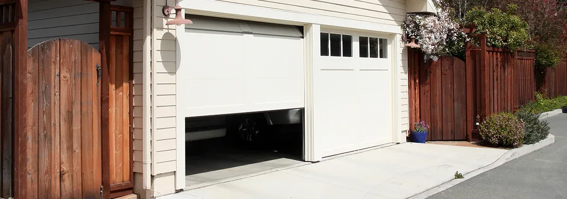 Repair Garage Door Won't Close Light Blinks in Welland, Ontario